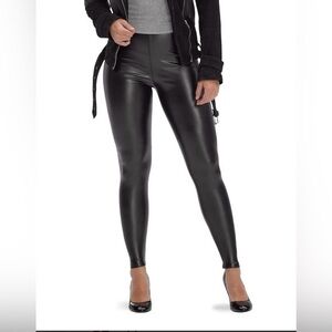 NEW…HUE Leatherette High Rise Leggings